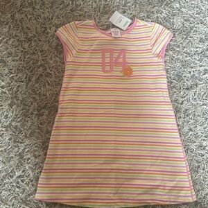 Size 3 multicolored shortsleeved dress